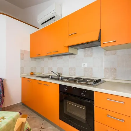 Manfroi House With Lovrecica (Istria)